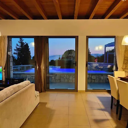 Vila Costamare - Enjoy Lazy Days On The Private Pool-jacuzzi *