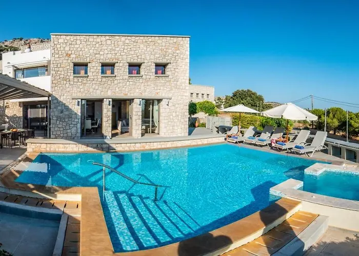 Costamare - Enjoy Lazy Days On The Private Pool-jacuzzi *