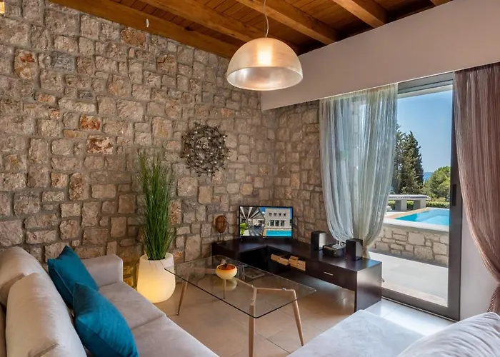 Costamare - Enjoy Lazy Days On The Private Pool-jacuzzi *