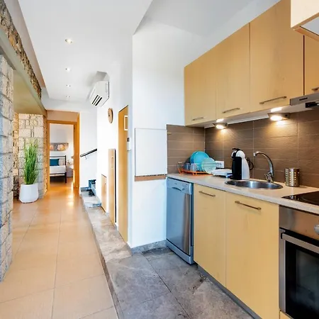 Villa Costamare - Enjoy Lazy Days On The Private Pool-Jacuzzi *