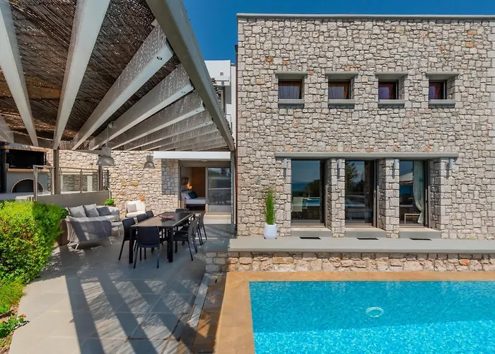 Costamare - Enjoy Lazy Days On The Private Pool-jacuzzi Pefki