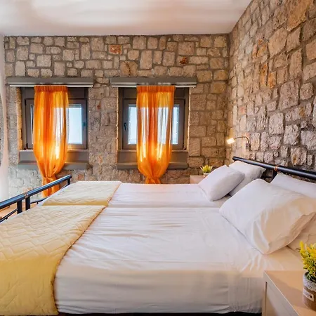 Costamare - Enjoy Lazy Days On The Private Pool-jacuzzi Villa *