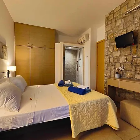 Costamare - Enjoy Lazy Days On The Private Pool-jacuzzi Willa