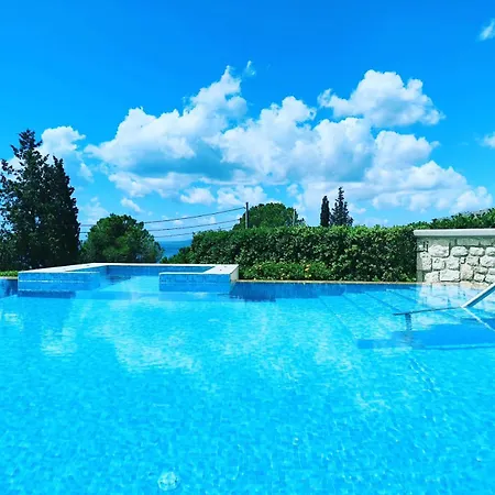 Willa Costamare - Enjoy Lazy Days On The Private Pool-jacuzzi *