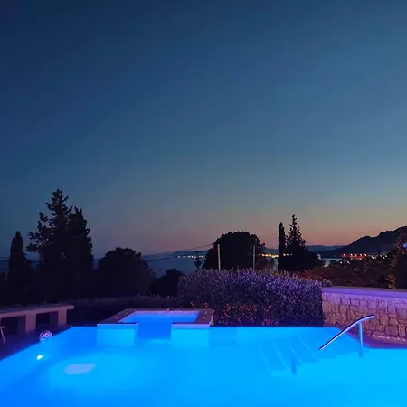 Costamare - Enjoy Lazy Days On The Private Pool-jacuzzi Vilă Pefki