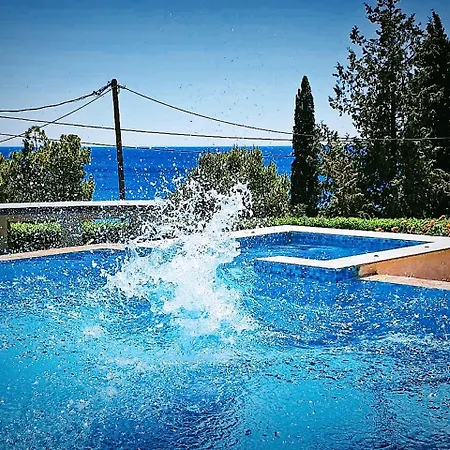 Costamare - Enjoy Lazy Days On The Private Pool-jacuzzi Pefki