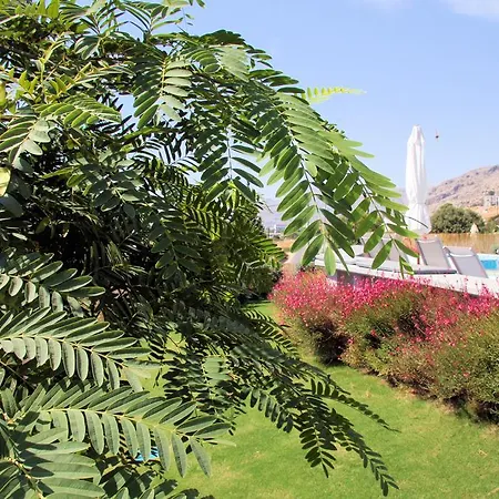 Costamare - Enjoy Lazy Days On The Private Pool-jacuzzi Vilă *