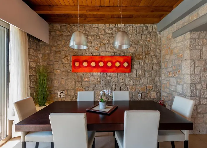 Costamare - Enjoy Lazy Days On The Private Pool-jacuzzi Villa Pefki