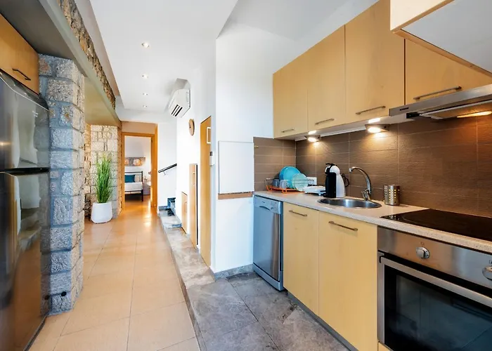 Costamare - Enjoy Lazy Days On The Private Pool-jacuzzi *