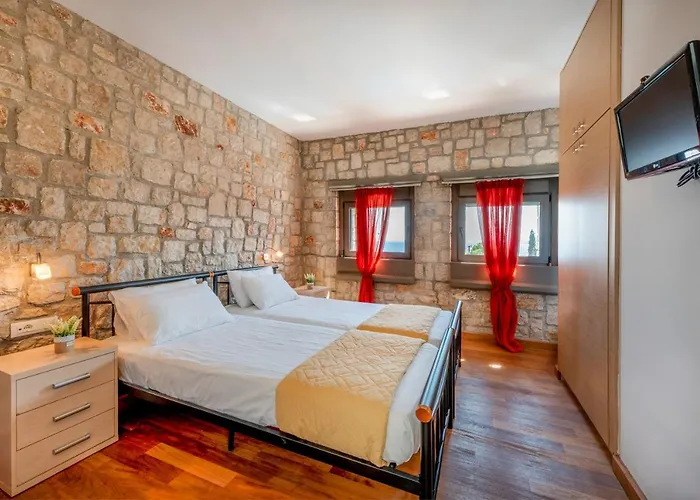 Villa Costamare - Enjoy Lazy Days On The Private Pool-jacuzzi Pefki