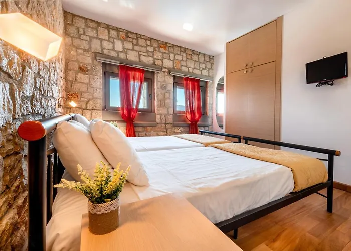 Costamare - Enjoy Lazy Days On The Private Pool-jacuzzi *