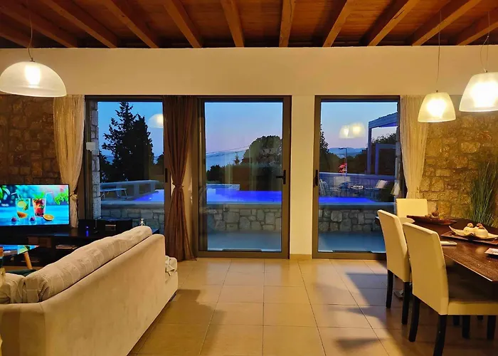 Villa Costamare - Enjoy Lazy Days On The Private Pool-jacuzzi *