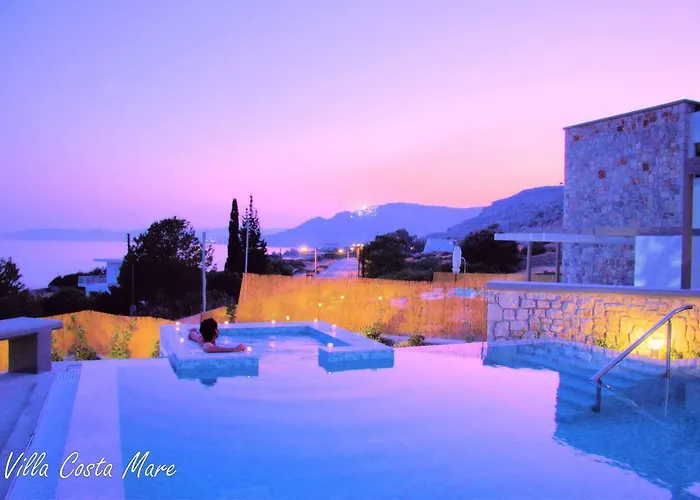 Villa Costamare - Enjoy Lazy Days On The Private Pool-jacuzzi