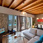 Costamare - Enjoy Lazy Days On The Private Pool-jacuzzi * Pefki