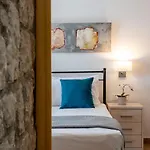 Costamare - Enjoy Lazy Days On The Private Pool-jacuzzi Vila *