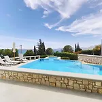 Costamare - Enjoy Lazy Days On The Private Pool-jacuzzi Vila *