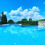 Vila Costamare - Enjoy Lazy Days On The Private Pool-jacuzzi *