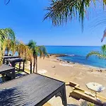 Costamare - Enjoy Lazy Days On The Private Pool-jacuzzi *