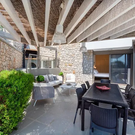 Villa Costamare - Enjoy Lazy Days On The Private Pool-Jacuzzi