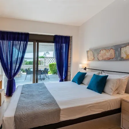 Villa Costamare - Enjoy Lazy Days On The Private Pool-Jacuzzi