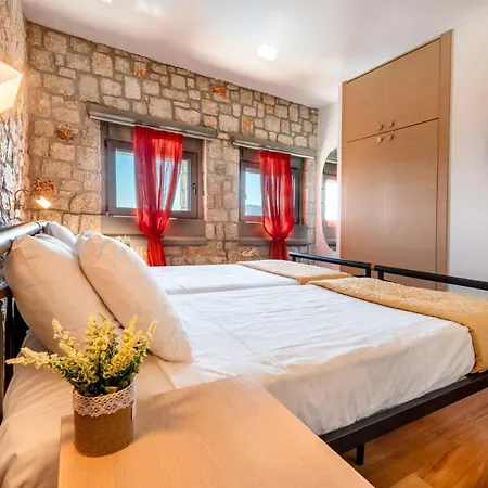 Villa Costamare - Enjoy Lazy Days On The Private Pool-Jacuzzi *