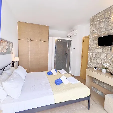 Villa Costamare - Enjoy Lazy Days On The Private Pool-Jacuzzi *